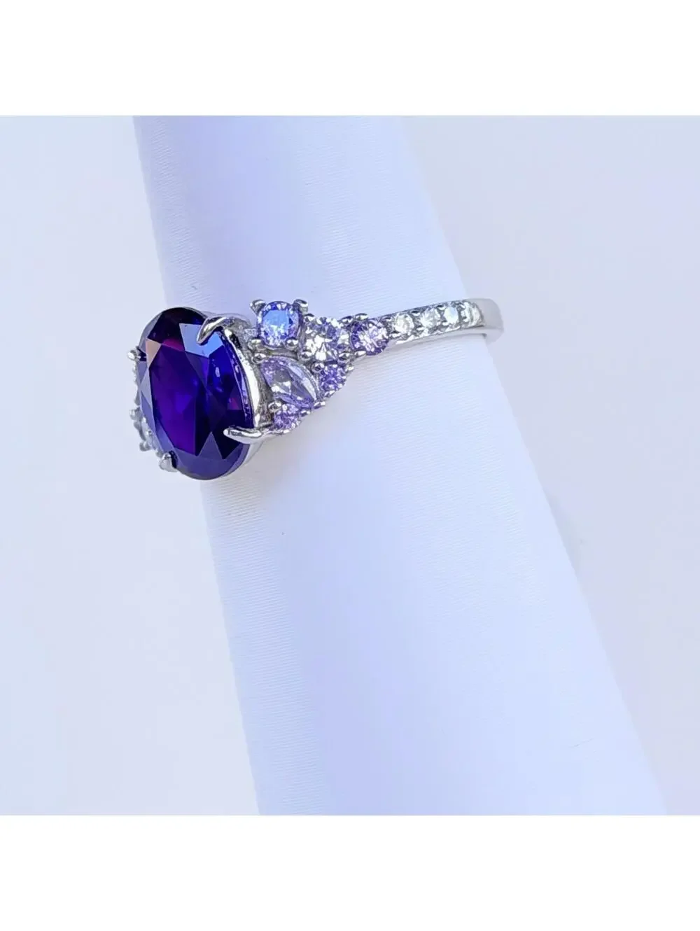 Bomb Party Sterling Club Ring Sz 8 Gradient of Amethyst on .925 Sterling Silver